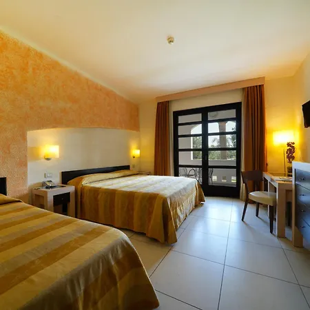 Ξενοδοχείο Gh 4*